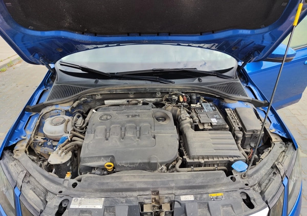 Skoda Octavia cena 49800 przebieg: 135101, rok produkcji 2018 z Marki małe 92